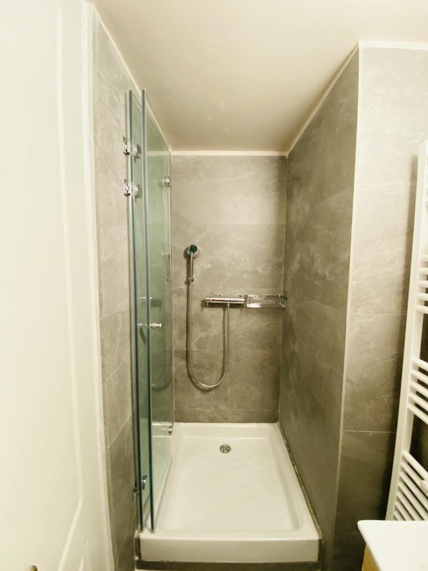 Central Syntagma Square Studio In Athens - Shell Extérieur photo